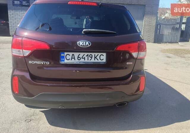 Красный Киа Соренто, объемом двигателя 2.35 л и пробегом 162 тыс. км за 14900 $, фото 2 на Automoto.ua