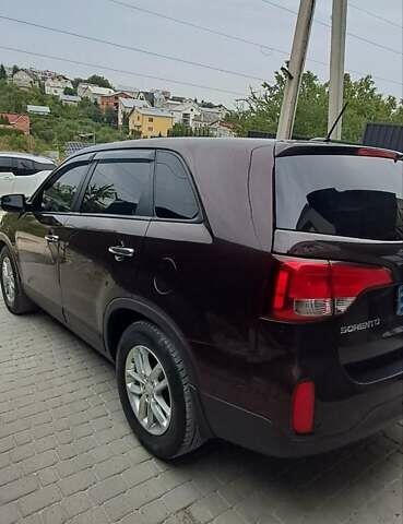 Красный Киа Соренто, объемом двигателя 2.36 л и пробегом 180 тыс. км за 13200 $, фото 2 на Automoto.ua