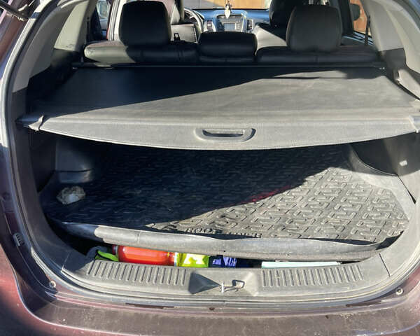 Красный Киа Соренто, объемом двигателя 2.35 л и пробегом 134 тыс. км за 11500 $, фото 7 на Automoto.ua