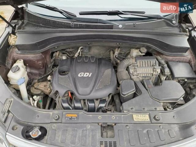 Красный Киа Соренто, объемом двигателя 2.36 л и пробегом 200 тыс. км за 12500 $, фото 13 на Automoto.ua