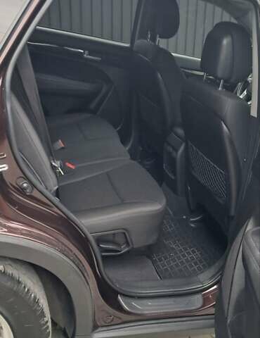 Красный Киа Соренто, объемом двигателя 2.36 л и пробегом 180 тыс. км за 13200 $, фото 1 на Automoto.ua