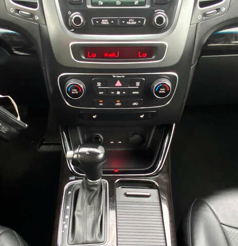 Красный Киа Соренто, объемом двигателя 2.2 л и пробегом 229 тыс. км за 15999 $, фото 11 на Automoto.ua