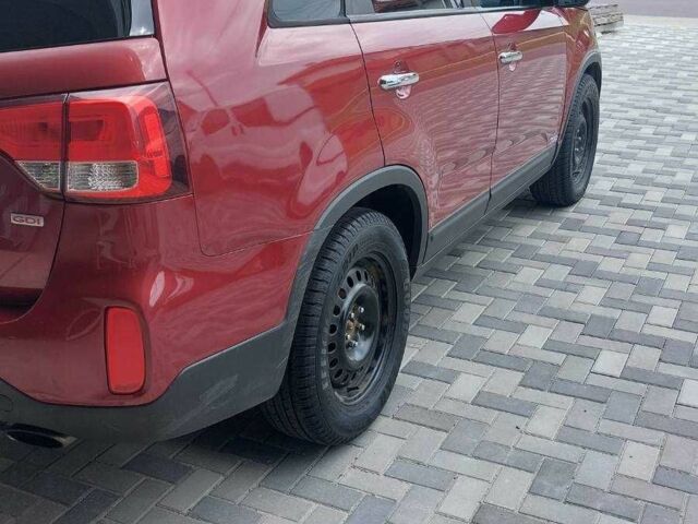 Красный Киа Соренто, объемом двигателя 2.4 л и пробегом 185 тыс. км за 10800 $, фото 3 на Automoto.ua