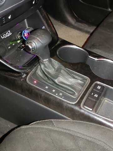 Червоний Кіа Соренто, об'ємом двигуна 2.4 л та пробігом 216 тис. км за 14900 $, фото 5 на Automoto.ua