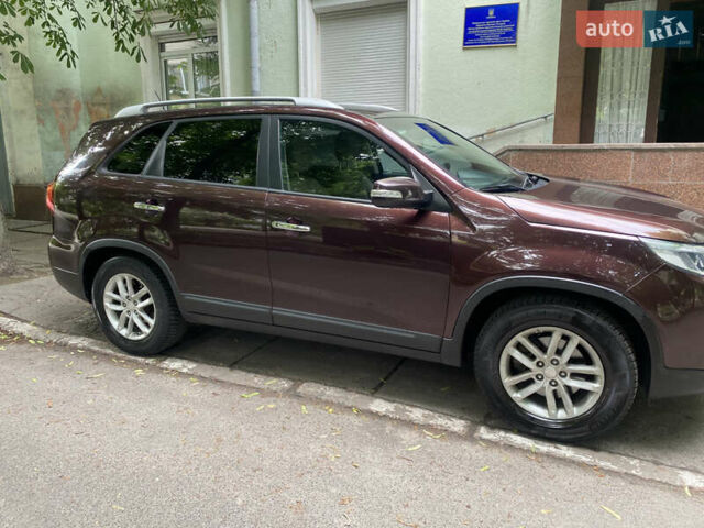 Червоний Кіа Соренто, об'ємом двигуна 2.35 л та пробігом 185 тис. км за 12100 $, фото 2 на Automoto.ua