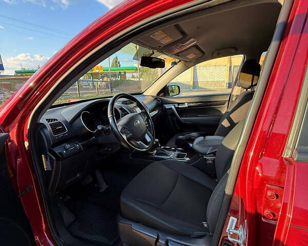 Червоний Кіа Соренто, об'ємом двигуна 2.4 л та пробігом 170 тис. км за 11900 $, фото 14 на Automoto.ua