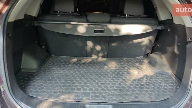 Червоний Кіа Соренто, об'ємом двигуна 2.4 л та пробігом 216 тис. км за 14900 $, фото 6 на Automoto.ua