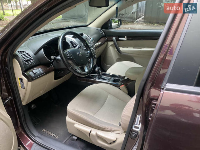 Червоний Кіа Соренто, об'ємом двигуна 2.35 л та пробігом 185 тис. км за 12100 $, фото 13 на Automoto.ua