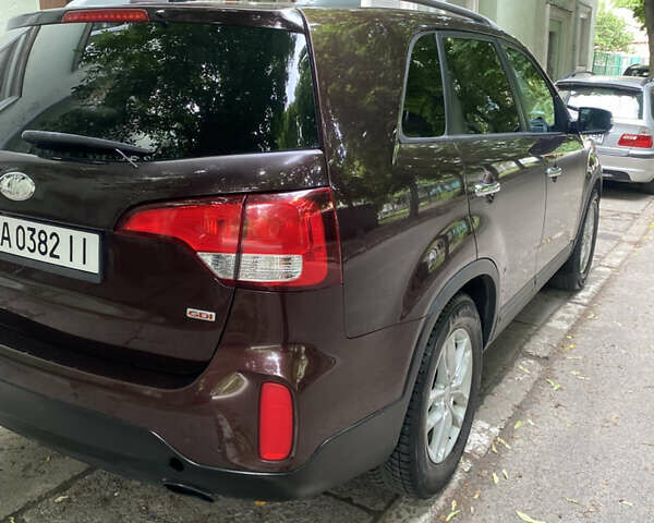 Червоний Кіа Соренто, об'ємом двигуна 2.35 л та пробігом 185 тис. км за 12100 $, фото 5 на Automoto.ua