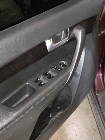 Червоний Кіа Соренто, об'ємом двигуна 2.4 л та пробігом 216 тис. км за 14900 $, фото 1 на Automoto.ua