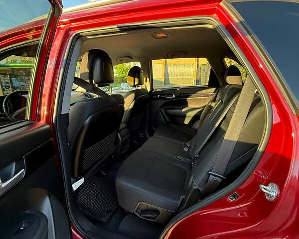 Червоний Кіа Соренто, об'ємом двигуна 2.4 л та пробігом 170 тис. км за 11900 $, фото 8 на Automoto.ua