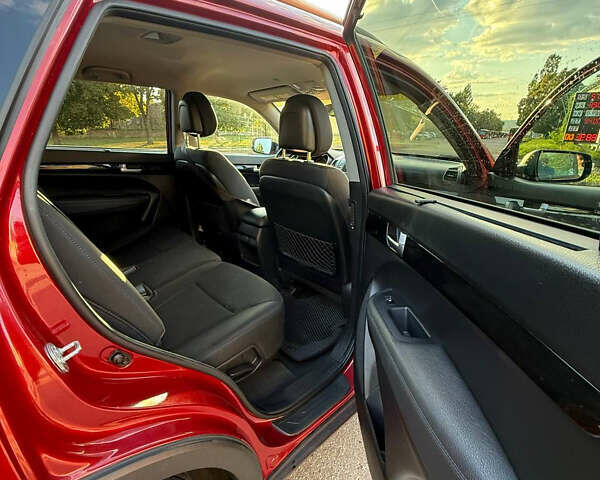 Червоний Кіа Соренто, об'ємом двигуна 2.4 л та пробігом 170 тис. км за 11900 $, фото 12 на Automoto.ua