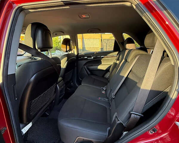 Червоний Кіа Соренто, об'ємом двигуна 2.4 л та пробігом 170 тис. км за 11900 $, фото 11 на Automoto.ua