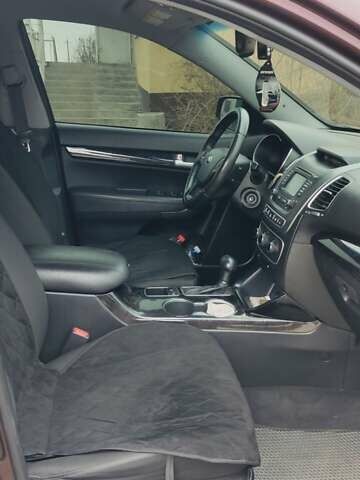 Червоний Кіа Соренто, об'ємом двигуна 2.4 л та пробігом 216 тис. км за 14900 $, фото 4 на Automoto.ua