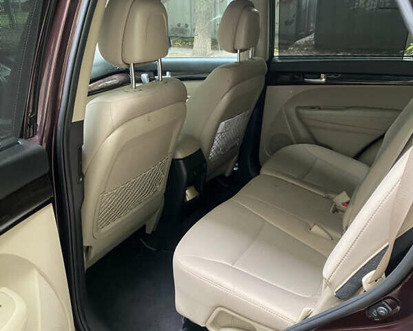 Червоний Кіа Соренто, об'ємом двигуна 2.35 л та пробігом 185 тис. км за 12100 $, фото 8 на Automoto.ua