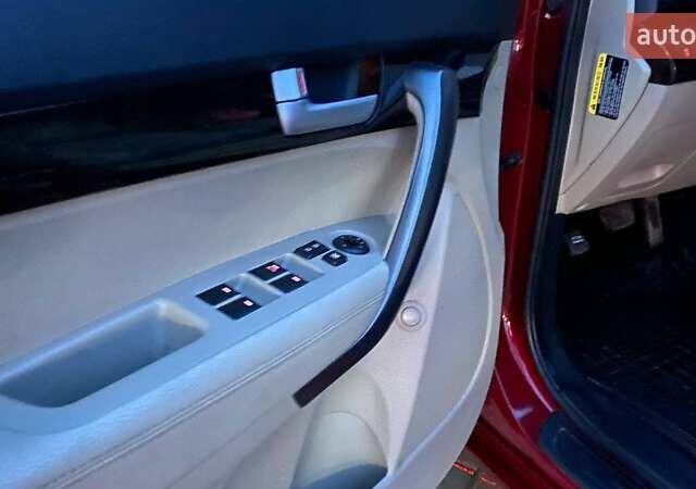 Красный Киа Соренто, объемом двигателя 2.4 л и пробегом 118 тыс. км за 12800 $, фото 11 на Automoto.ua