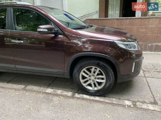 Червоний Кіа Соренто, об'ємом двигуна 2.35 л та пробігом 185 тис. км за 12100 $, фото 3 на Automoto.ua