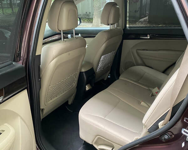 Червоний Кіа Соренто, об'ємом двигуна 2.35 л та пробігом 185 тис. км за 12100 $, фото 7 на Automoto.ua