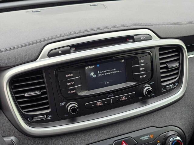 Красный Киа Соренто, объемом двигателя 2.4 л и пробегом 160 тыс. км за 12499 $, фото 9 на Automoto.ua