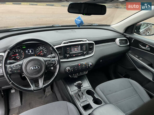 Красный Киа Соренто, объемом двигателя 2.4 л и пробегом 145 тыс. км за 13000 $, фото 25 на Automoto.ua