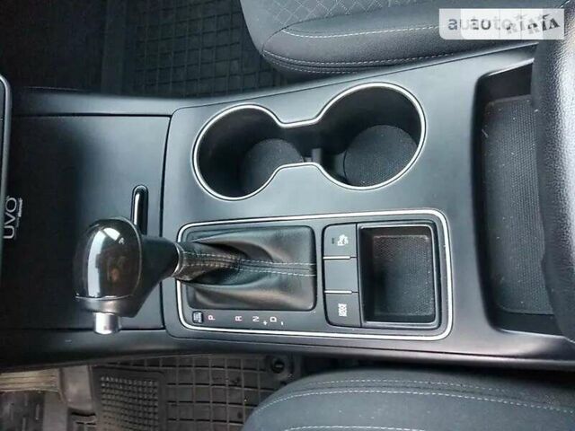 Червоний Кіа Соренто, об'ємом двигуна 2.4 л та пробігом 120 тис. км за 13900 $, фото 14 на Automoto.ua