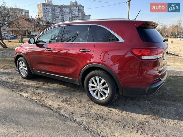 Красный Киа Соренто, объемом двигателя 2.4 л и пробегом 130 тыс. км за 13700 $, фото 2 на Automoto.ua