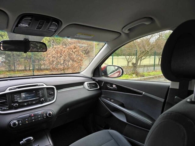 Красный Киа Соренто, объемом двигателя 2.4 л и пробегом 160 тыс. км за 12499 $, фото 14 на Automoto.ua