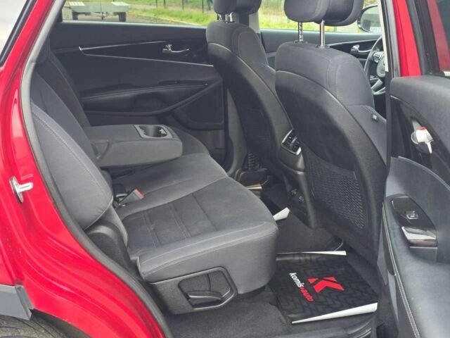 Красный Киа Соренто, объемом двигателя 2.4 л и пробегом 160 тыс. км за 12499 $, фото 22 на Automoto.ua