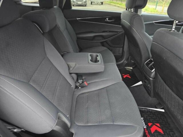 Красный Киа Соренто, объемом двигателя 2.4 л и пробегом 160 тыс. км за 12499 $, фото 23 на Automoto.ua