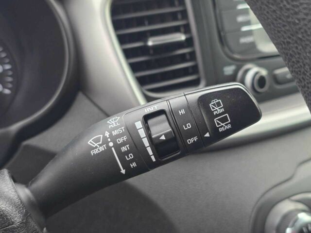 Красный Киа Соренто, объемом двигателя 2.4 л и пробегом 160 тыс. км за 12499 $, фото 12 на Automoto.ua