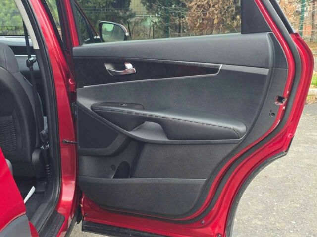 Красный Киа Соренто, объемом двигателя 2.4 л и пробегом 160 тыс. км за 12499 $, фото 21 на Automoto.ua