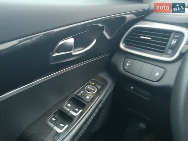 Красный Киа Соренто, объемом двигателя 2.36 л и пробегом 130 тыс. км за 17500 $, фото 9 на Automoto.ua