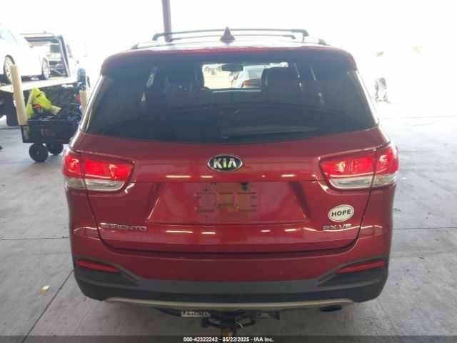 Красный Киа Соренто, объемом двигателя 3.3 л и пробегом 85 тыс. км за 2000 $, фото 4 на Automoto.ua