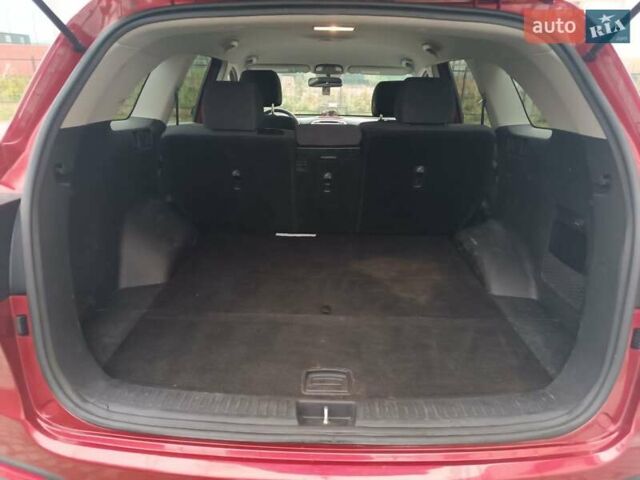 Красный Киа Соренто, объемом двигателя 2.36 л и пробегом 130 тыс. км за 17500 $, фото 5 на Automoto.ua