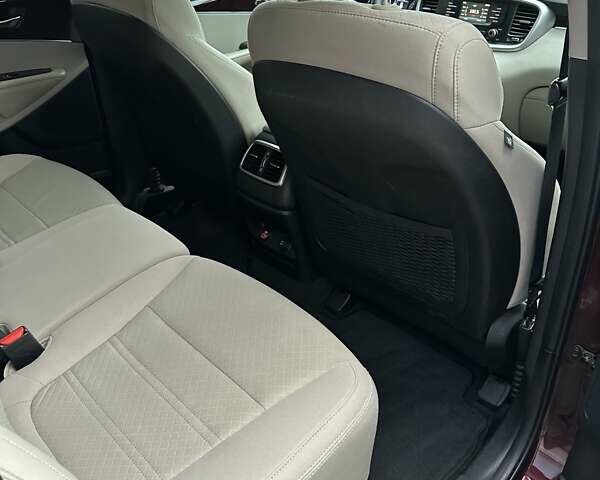 Красный Киа Соренто, объемом двигателя 3.34 л и пробегом 87 тыс. км за 16500 $, фото 17 на Automoto.ua