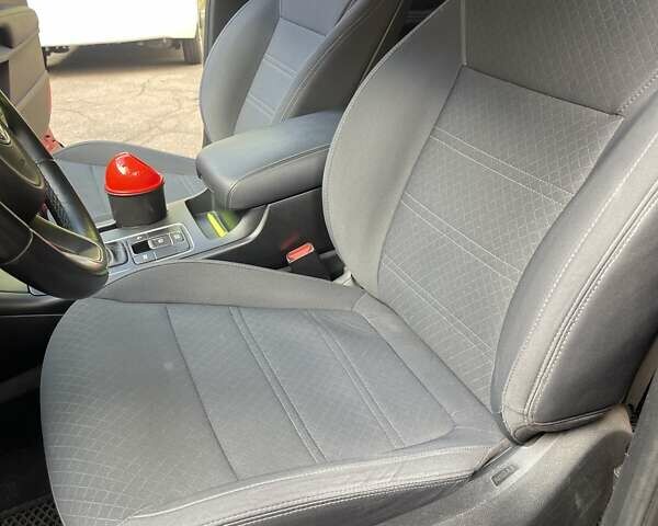 Червоний Кіа Соренто, об'ємом двигуна 2.36 л та пробігом 45 тис. км за 22000 $, фото 16 на Automoto.ua