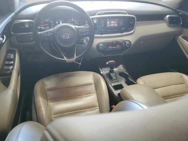 Красный Киа Соренто, объемом двигателя 2.4 л и пробегом 120 тыс. км за 10500 $, фото 7 на Automoto.ua