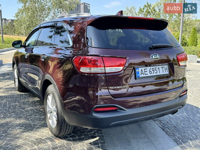 Червоний Кіа Соренто, об'ємом двигуна 2.4 л та пробігом 103 тис. км за 15100 $, фото 10 на Automoto.ua