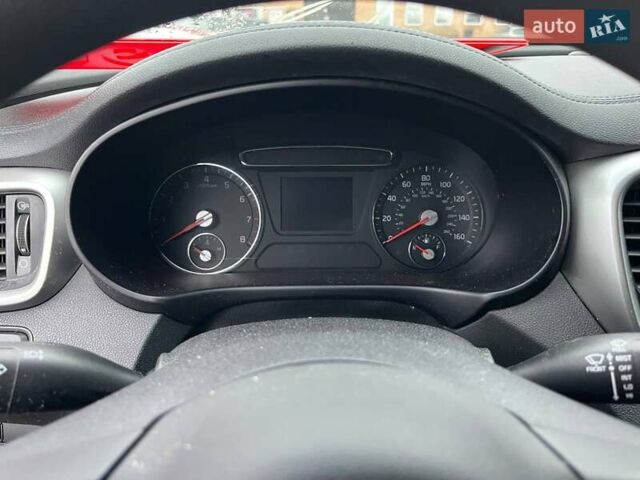 Красный Киа Соренто, объемом двигателя 2.4 л и пробегом 169 тыс. км за 9500 $, фото 12 на Automoto.ua