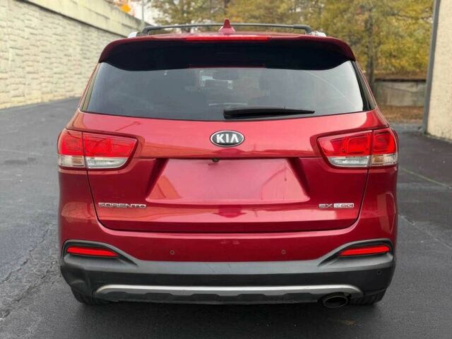 Червоний Кіа Соренто, об'ємом двигуна 2 л та пробігом 38 тис. км за 10900 $, фото 5 на Automoto.ua