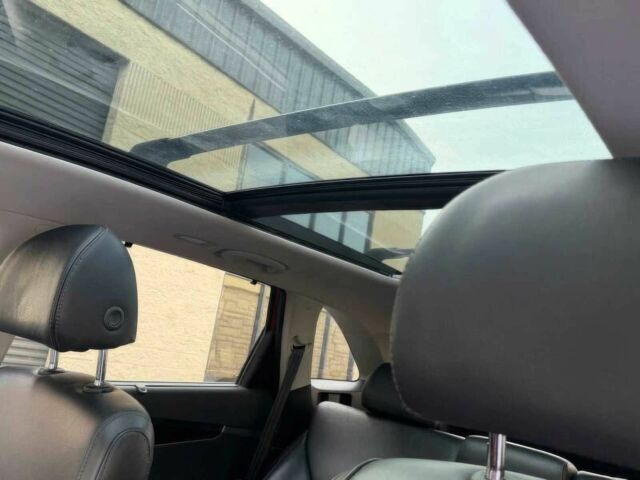 Червоний Кіа Соренто, об'ємом двигуна 2 л та пробігом 38 тис. км за 10900 $, фото 11 на Automoto.ua