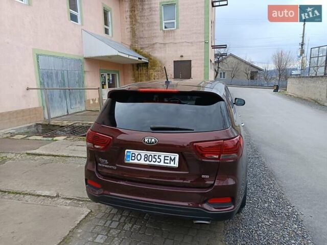 Красный Киа Соренто, объемом двигателя 2.36 л и пробегом 143 тыс. км за 16950 $, фото 5 на Automoto.ua