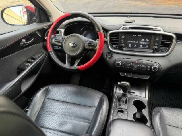 Червоний Кіа Соренто, об'ємом двигуна 2 л та пробігом 38 тис. км за 10900 $, фото 9 на Automoto.ua