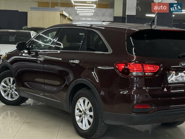 Красный Киа Соренто, объемом двигателя 2.36 л и пробегом 96 тыс. км за 17999 $, фото 11 на Automoto.ua