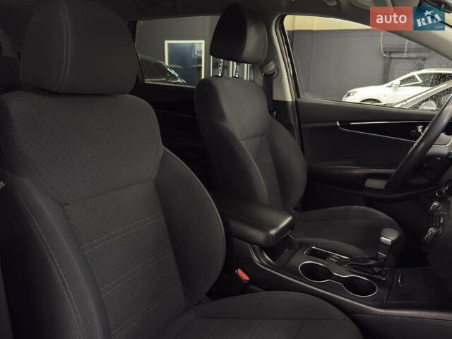 Красный Киа Соренто, объемом двигателя 2.36 л и пробегом 96 тыс. км за 17999 $, фото 17 на Automoto.ua