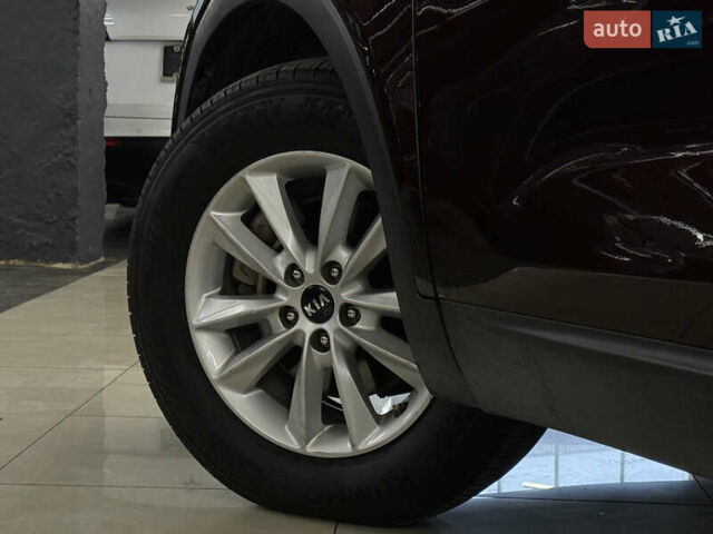 Красный Киа Соренто, объемом двигателя 2.36 л и пробегом 96 тыс. км за 17999 $, фото 14 на Automoto.ua