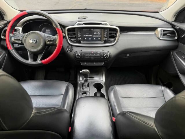 Червоний Кіа Соренто, об'ємом двигуна 2 л та пробігом 38 тис. км за 10900 $, фото 10 на Automoto.ua