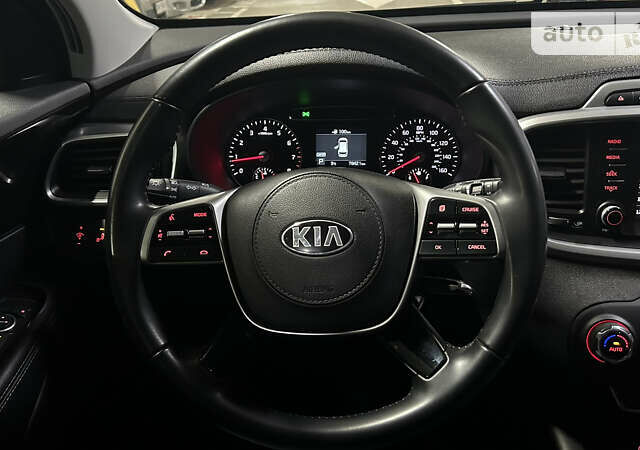 Красный Киа Соренто, объемом двигателя 2.36 л и пробегом 99 тыс. км за 18900 $, фото 56 на Automoto.ua