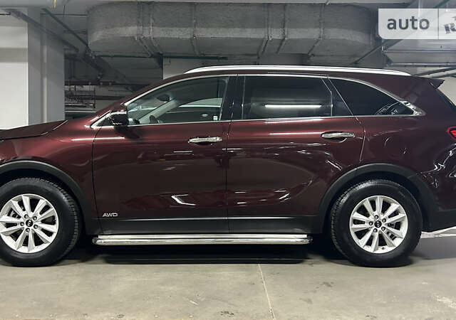 Красный Киа Соренто, объемом двигателя 2.36 л и пробегом 99 тыс. км за 18900 $, фото 7 на Automoto.ua