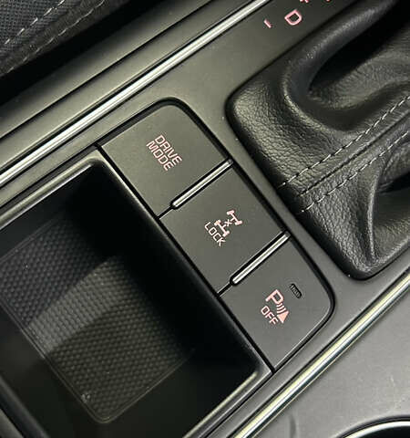 Красный Киа Соренто, объемом двигателя 2.36 л и пробегом 99 тыс. км за 18900 $, фото 59 на Automoto.ua